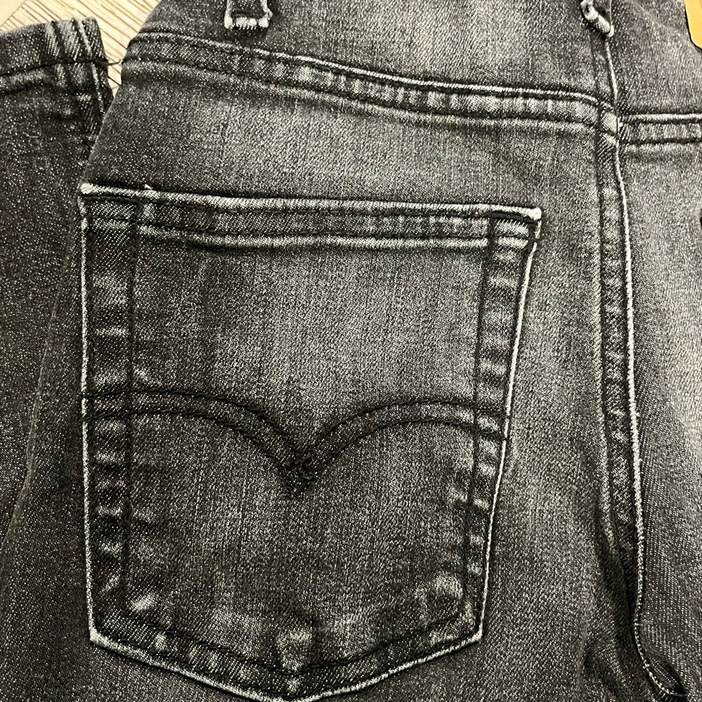 Levi's Black Boys Straight Jeans - Picture 9 of 9